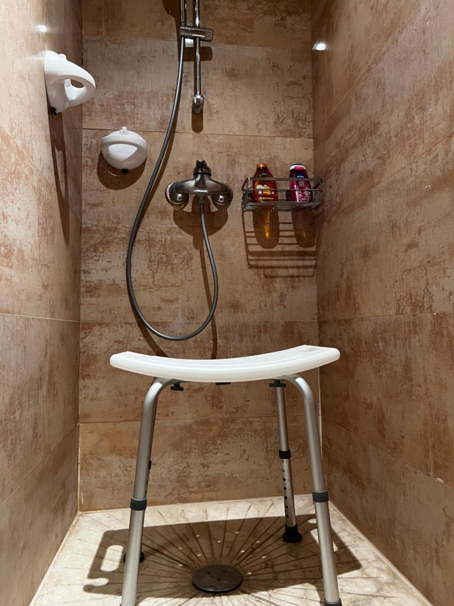 Beautiful, Great Equipped 122 M Holiday Apartment Near Majorelle Garden And Gueliz With Pool Views And A Large Balcony And Terrace Marakeş Dış mekan fotoğraf
