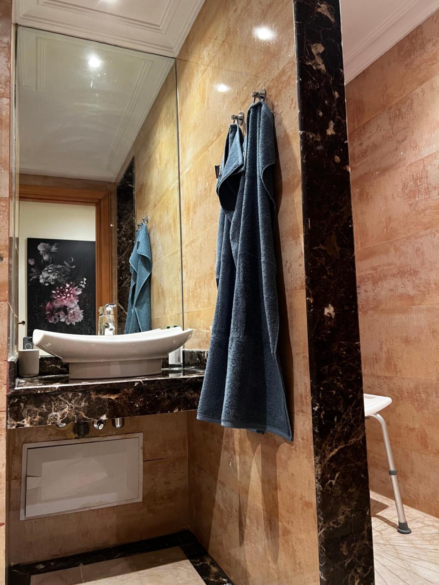 Beautiful, Great Equipped 122 M Holiday Apartment Near Majorelle Garden And Gueliz With Pool Views And A Large Balcony And Terrace Marakeş Dış mekan fotoğraf
